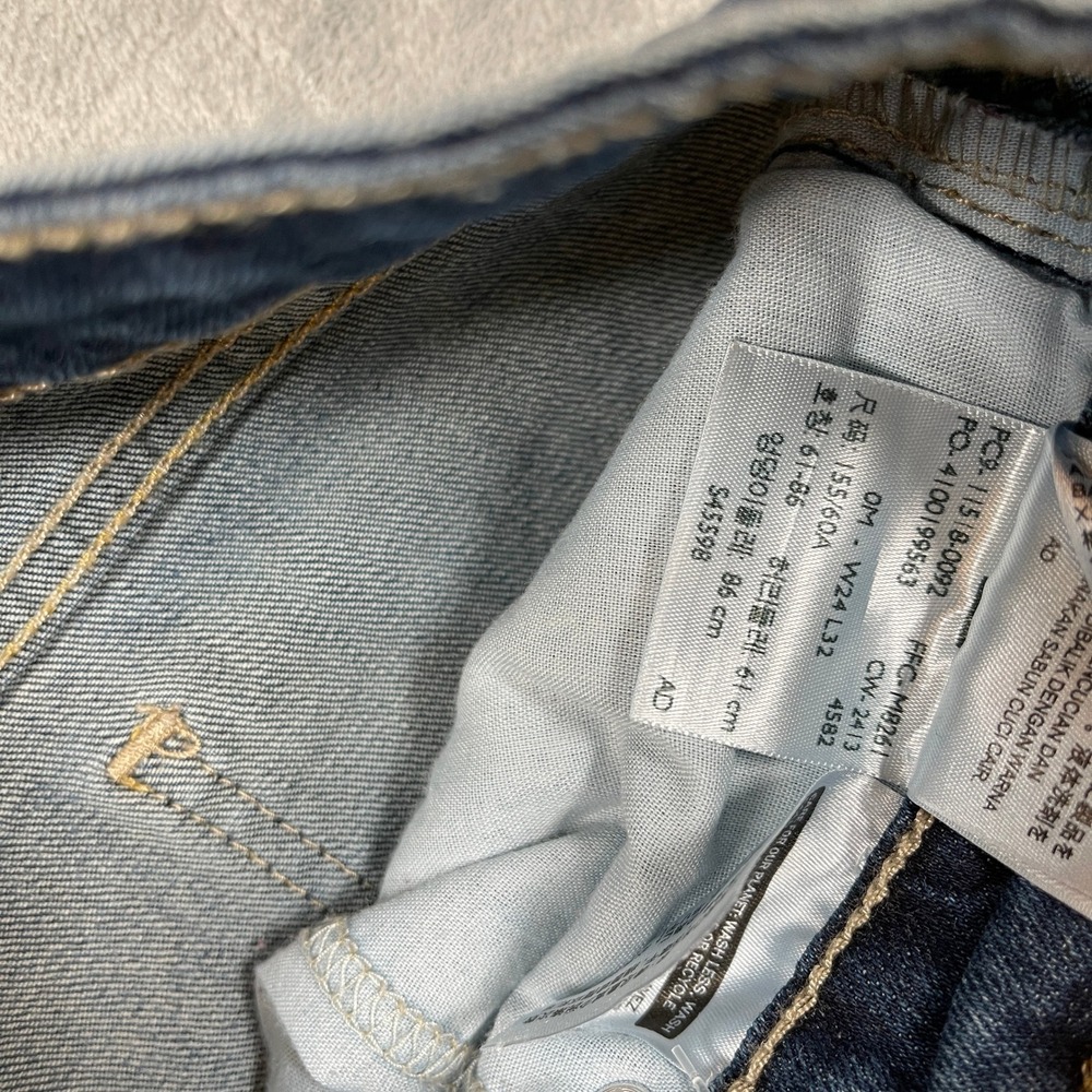 Levis Jeans Womens 24x32 518 Superlow Bootcut Medium Wash Low Rise Denim Flare - Picture 5 of 7